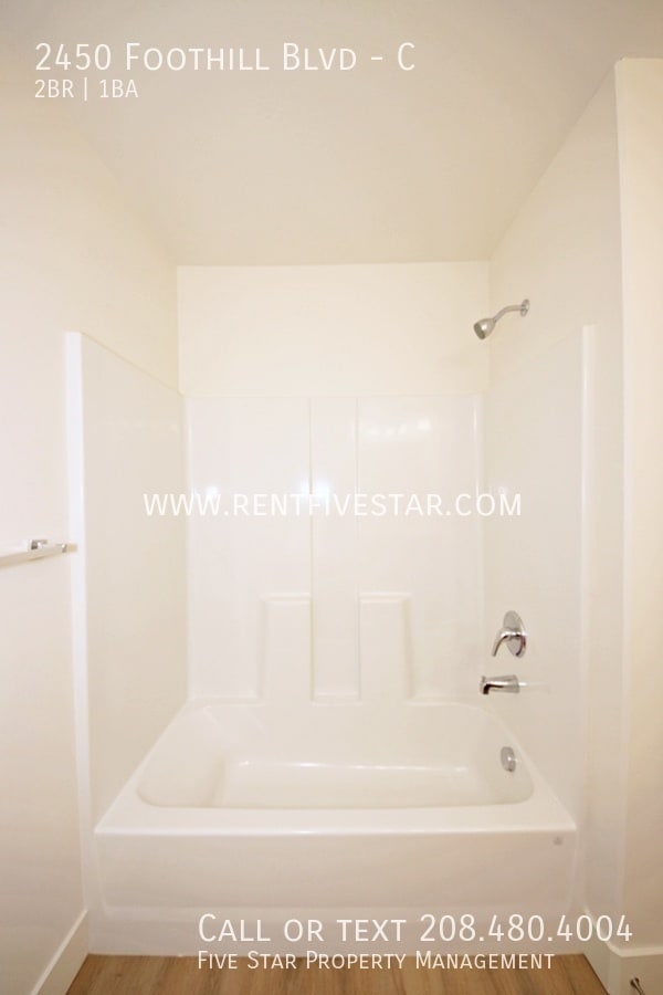 Building Photo - 2450 Foothill Blvd