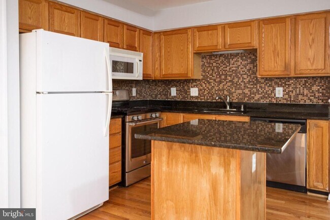 Building Photo - 44877 Grove Terrace