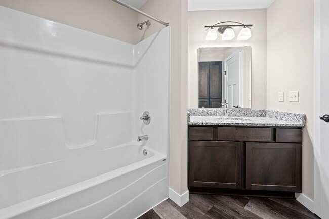Building Photo - New 3 Bedroom Townhome