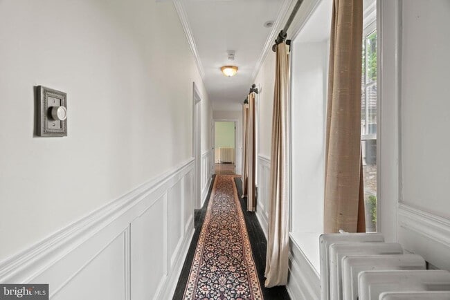 Building Photo - 209 N Bellevue Ave