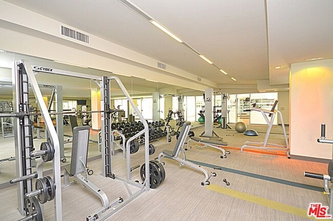 Building Photo - 1234 Wilshire Blvd