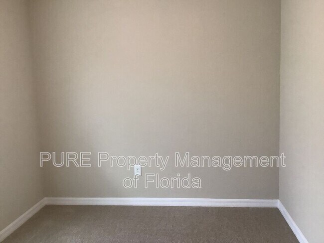 Building Photo - 15544 SW 41st Street Rd