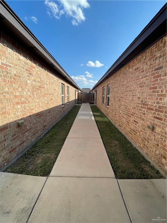 Building Photo - 3712 Valeria St