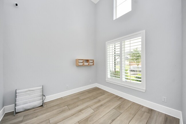 Building Photo - 23918 Primrose Gdn Rd