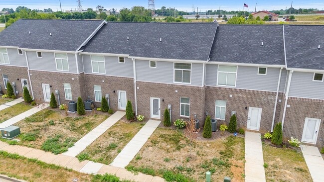 Building Photo - 186 Robinson Way