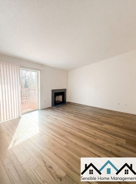 Building Photo - 1018 76 St Ct E