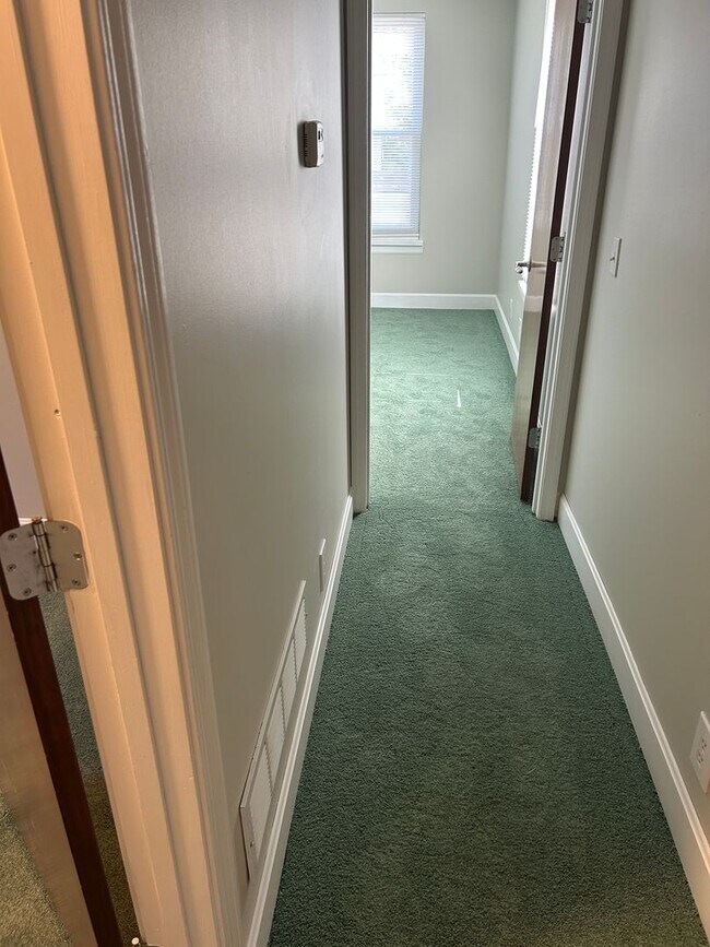 Building Photo - 909-911 Connecticut