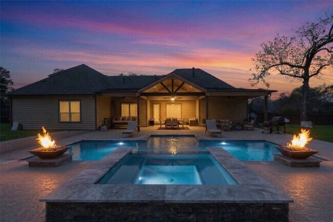 Building Photo - 33510 Walnut Crossing