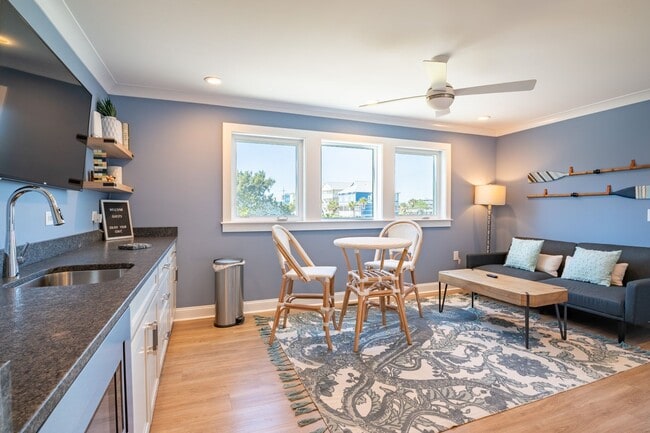 Building Photo - PERFECT BEACH GETAWAY - AVAILABLE MID-DECE...