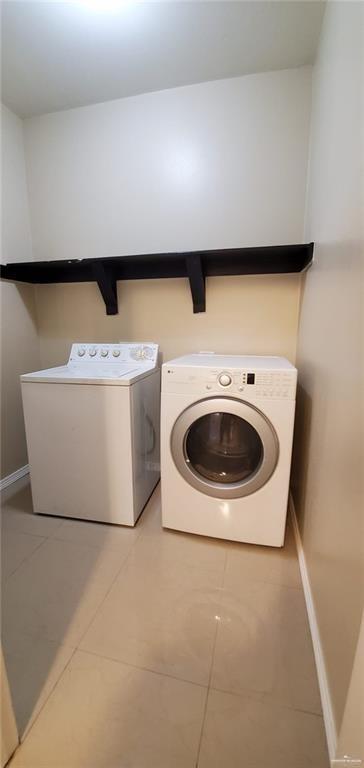 Building Photo - 3409 Santa Teresa St