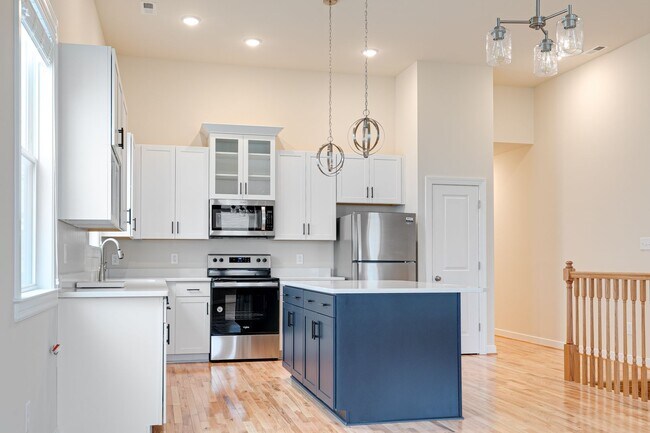 Building Photo - 1204 N 30th St