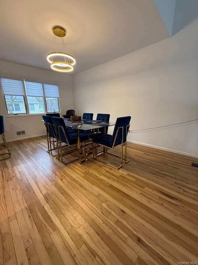 Building Photo - 23 Geoffrey Ln