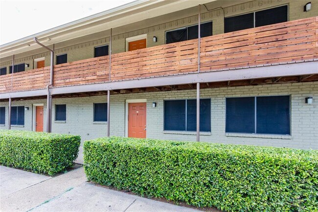 Building Photo - 404 Andrews Ave