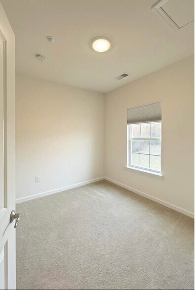 Building Photo - 22324 Honey Hill Ln