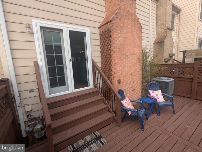 Building Photo - 146 Washington St