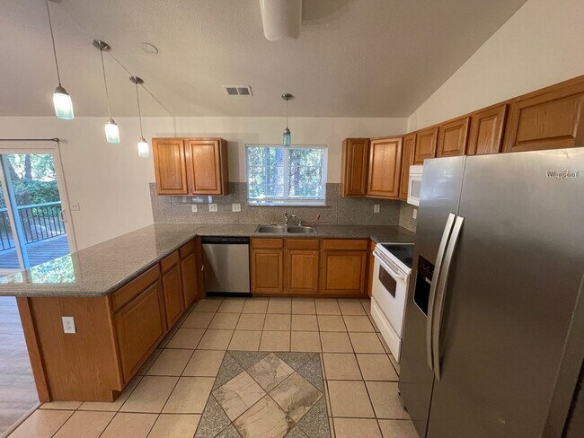 Building Photo - 14772 Holmwood Dr