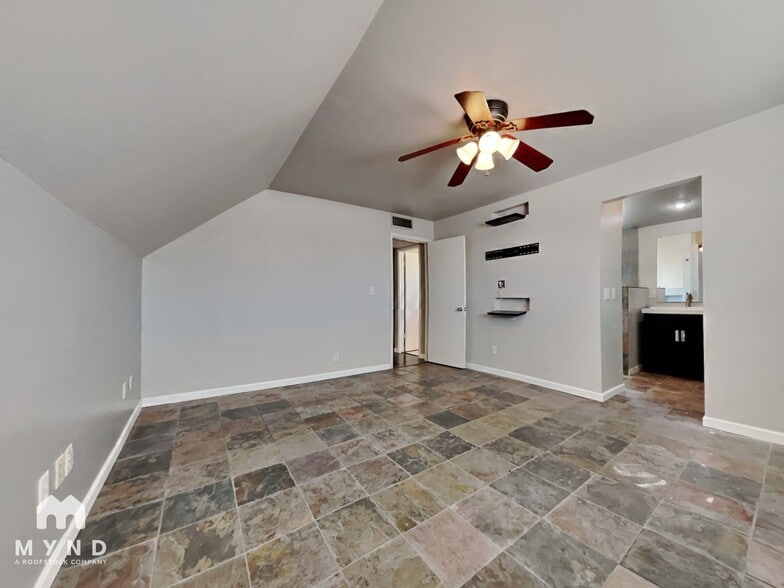 Building Photo - 8426 E Keim Dr