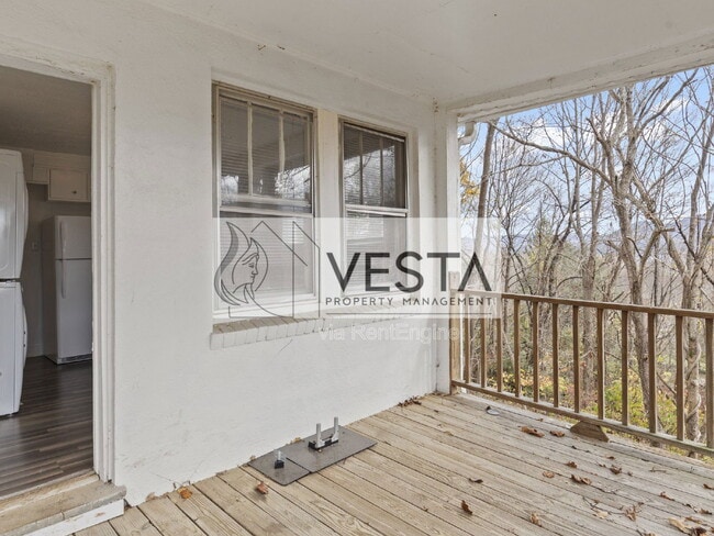 Building Photo - 118 Pine Hill Dr