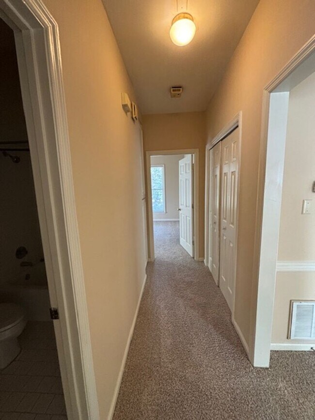 Building Photo - Beautiful; Wynnton Condo