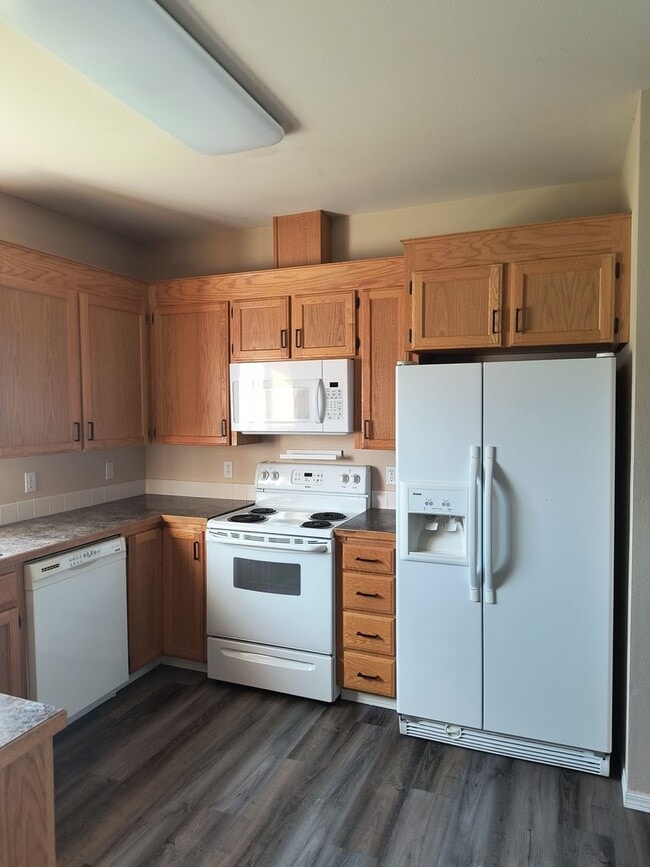 Building Photo - 3 Bedroom Home in West Valley!