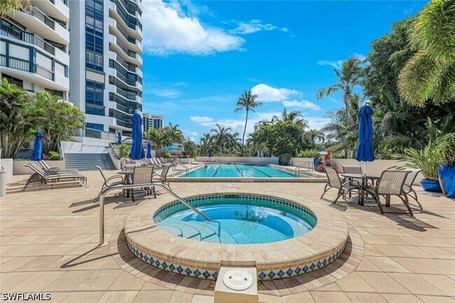 Building Photo - 6001 Pelican Bay Blvd