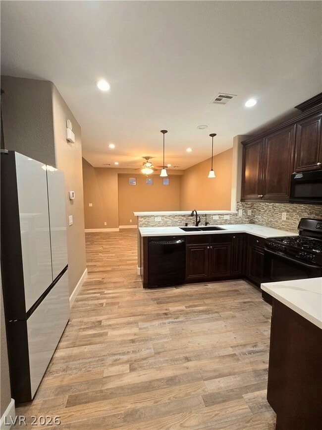 Building Photo - 9313 Night Mesa St