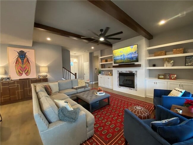 Building Photo - 300 Waterfall Ln