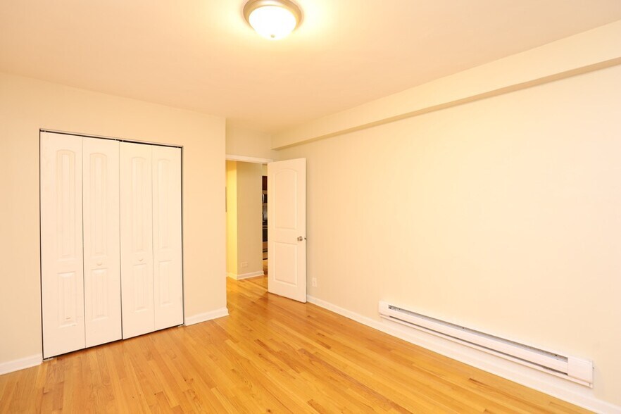 Building Photo - 4180 N Marine Dr