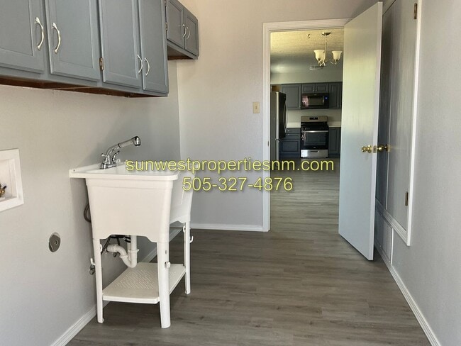 Building Photo - 3 Bedroom, 2 Bath Home in the Country