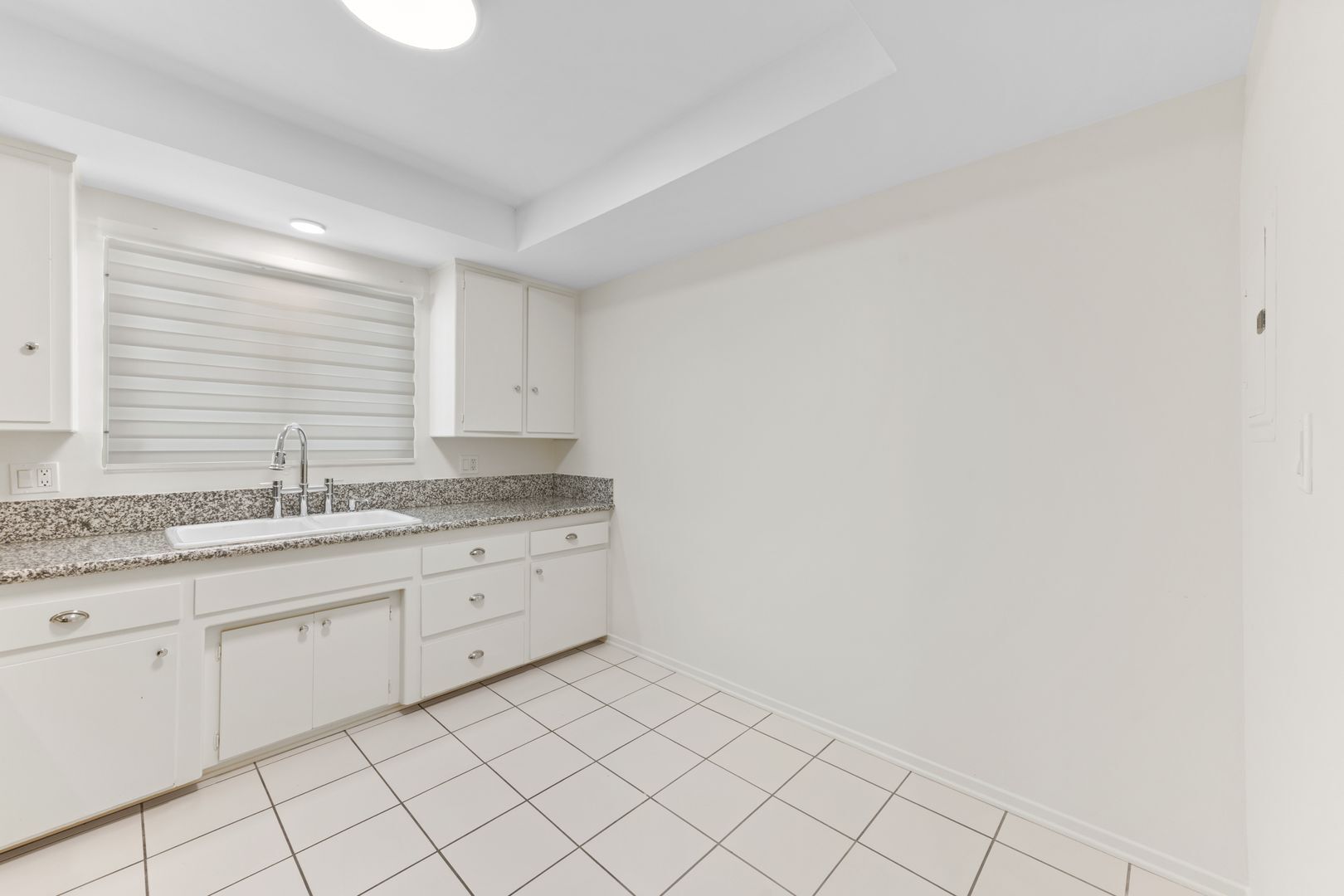 Building Photo - 4345 Ventura Canyon Ave