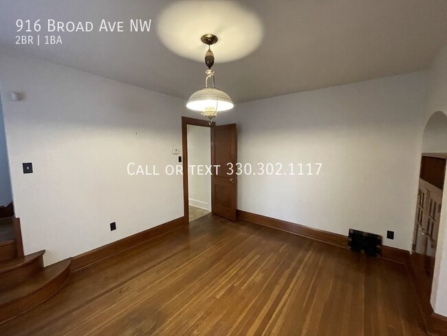 Building Photo - Two bedroom one bathroom duplex for rent