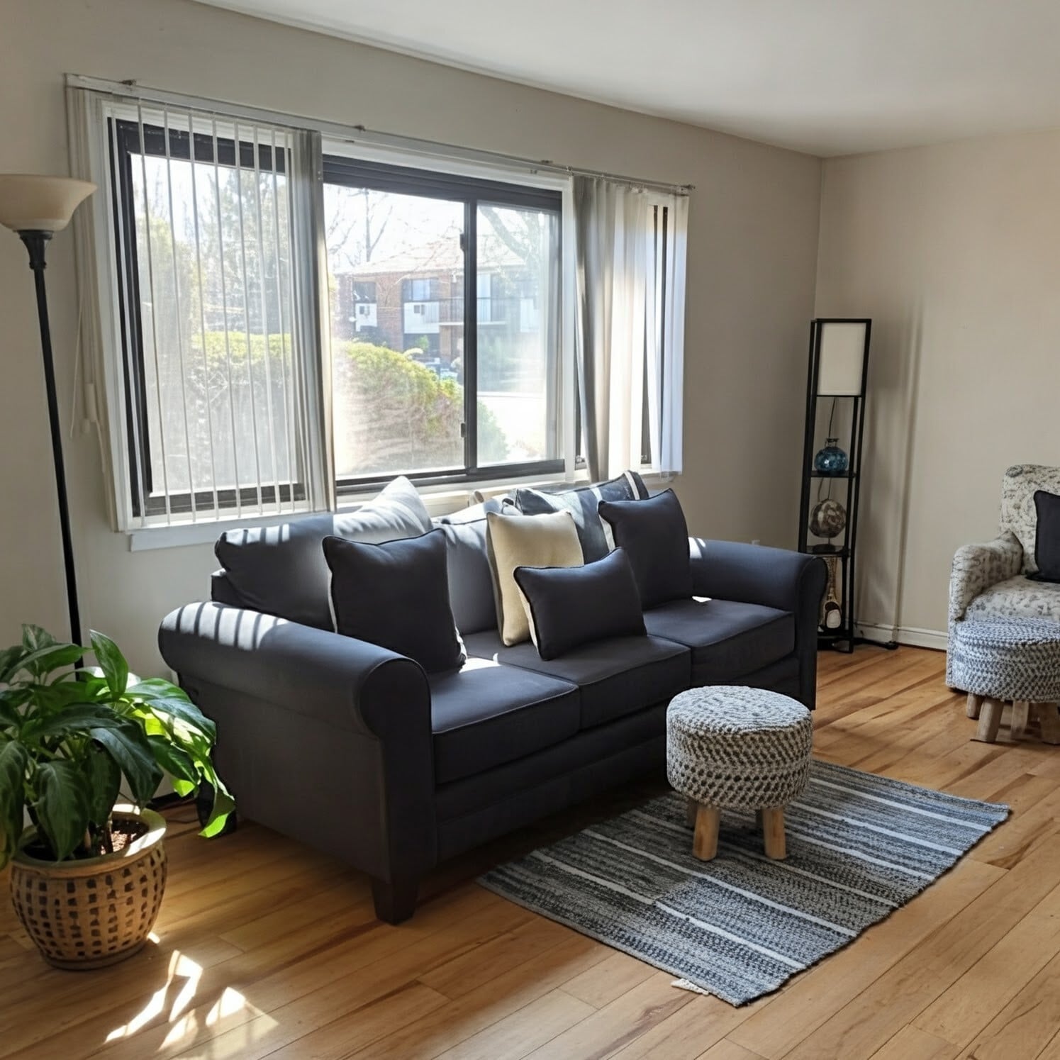 Building Photo - 331 Cricket Ln