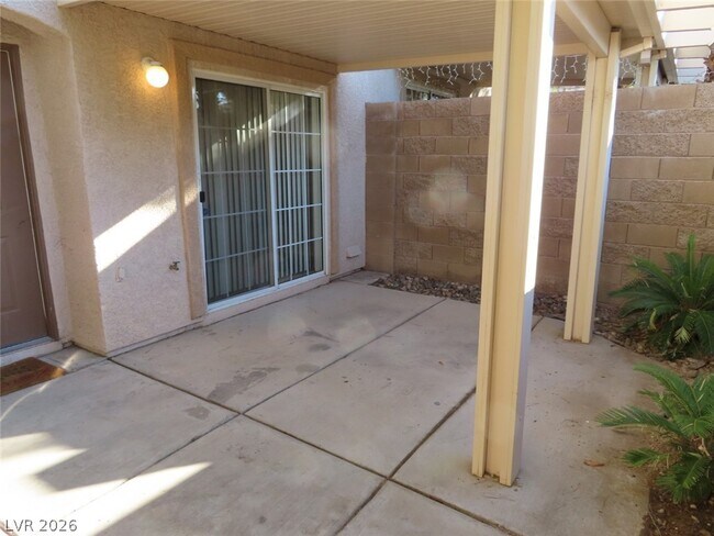 Building Photo - 1623 Cave Spring Dr