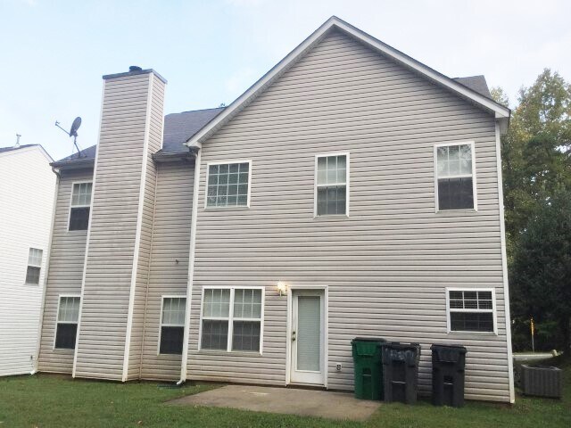 Building Photo - 3846 Pauline Ln