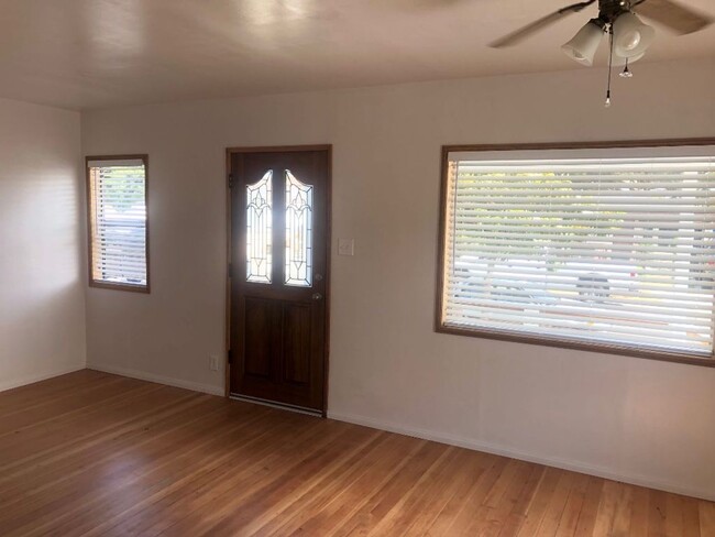Building Photo - Beautiful Remodeled 3bd 2ba House in Wiseb...