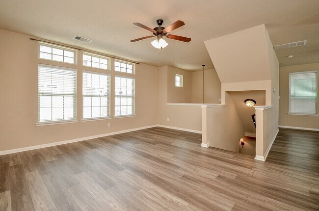 Building Photo - 3307 Home Point Dr