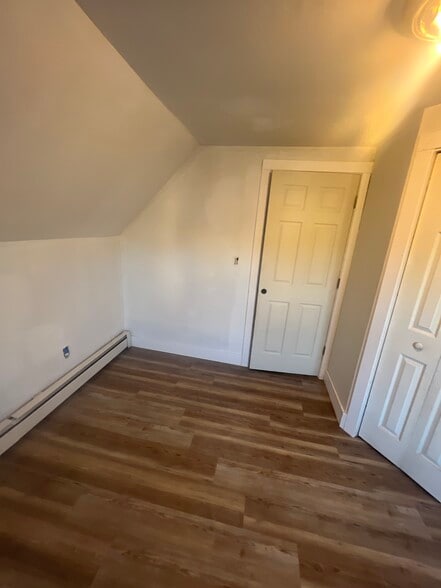 Door room 3 - 103 Walnut St