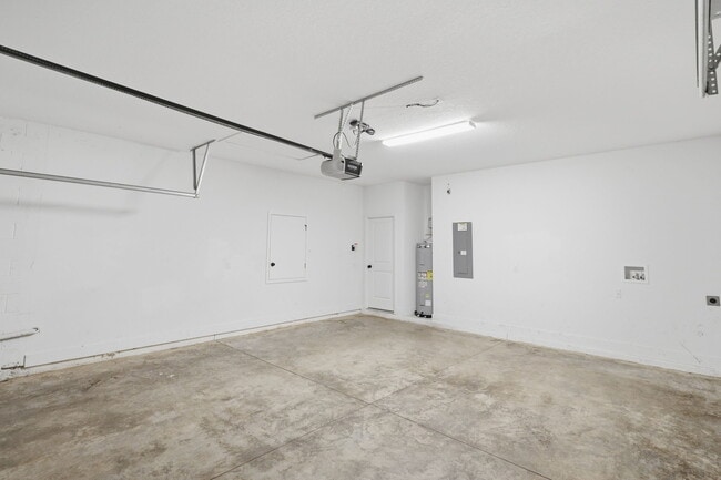 Building Photo - 3227 Halsey Ave SE