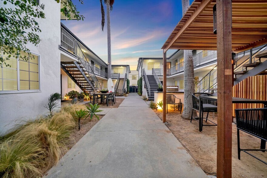 Building Photo - 315 Junipero Ave