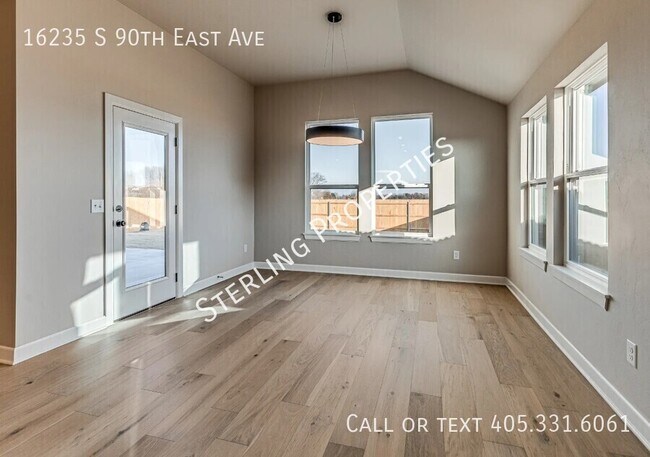 Building Photo - 16235 S 90th East Ave
