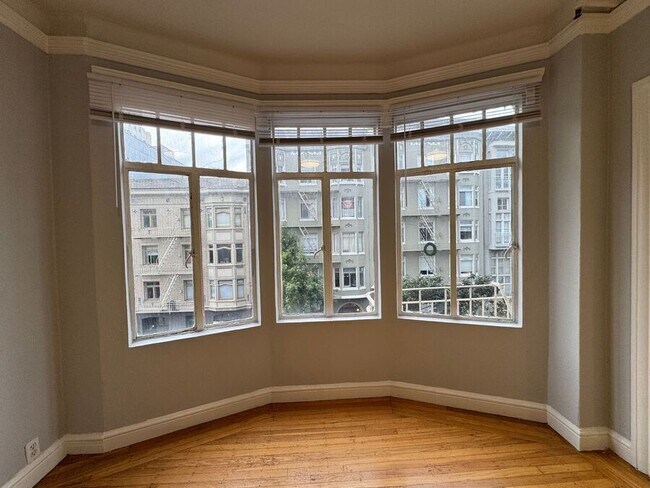 Building Photo - 536 Leavenworth St