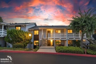 Building Photo - Inviting Upstairs 2Bdm and 2Ba Condo in San Marcos!