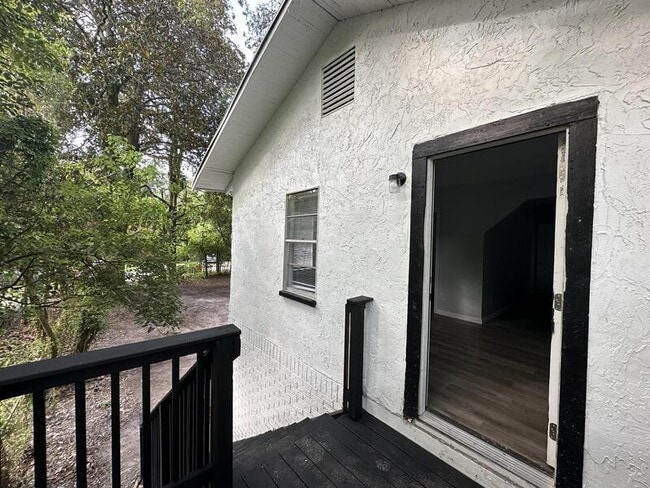 Building Photo - 1415 Lila Ave