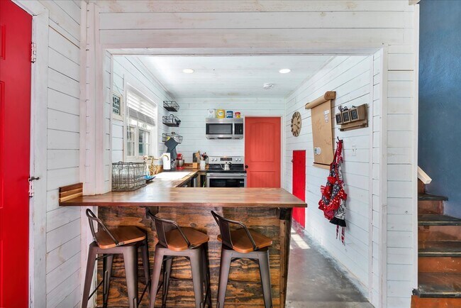 Building Photo - 2796 Camp Easter Rd