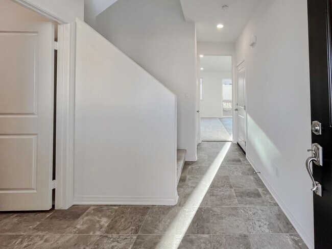 Building Photo - NEWER CONSTRUCTION ~SOLAR~ 3 BED 3 BATH BE...