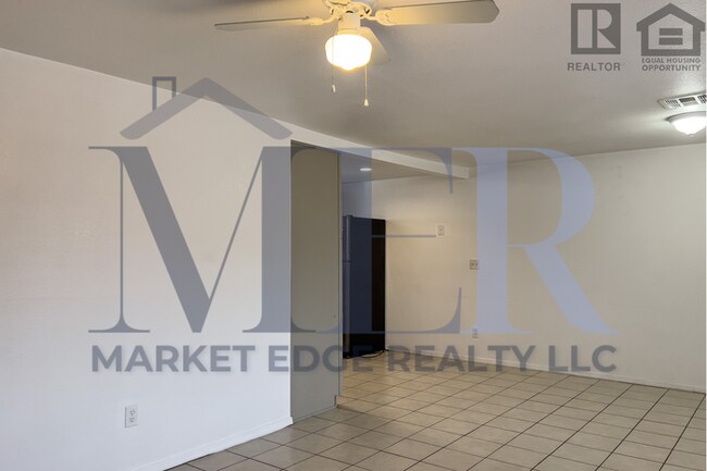 Building Photo - 3Bed/1Bath Home at 15th/Peoria! $199 MOVE-IN SPECIAL! Move-In Ready on 12/18/2025!