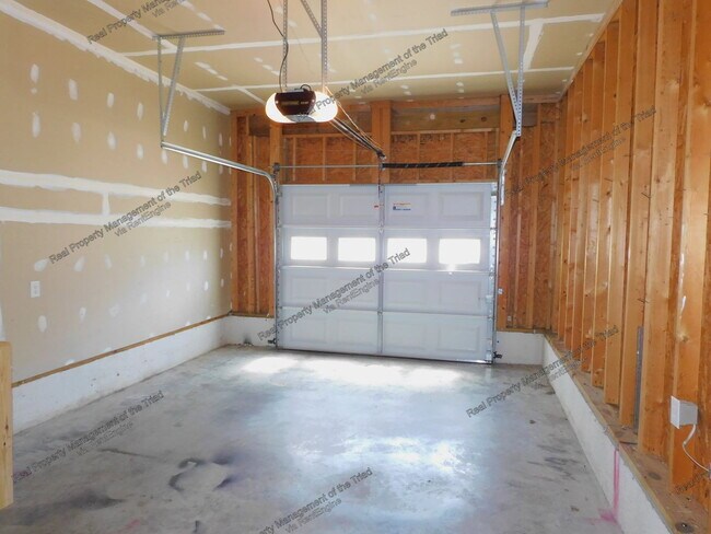 Building Photo - 4720 Beckel Rd