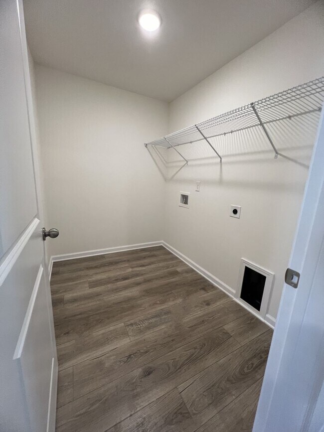 Building Photo - Brand New 3 Bedroom Townhome Available NOW...