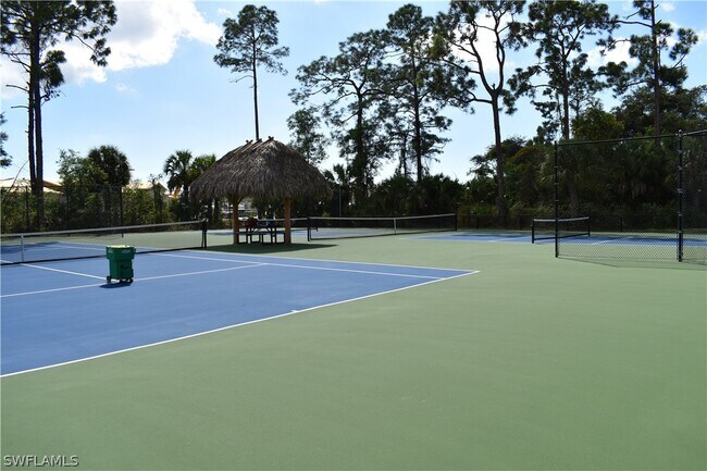 Building Photo - 354 Dover Pl