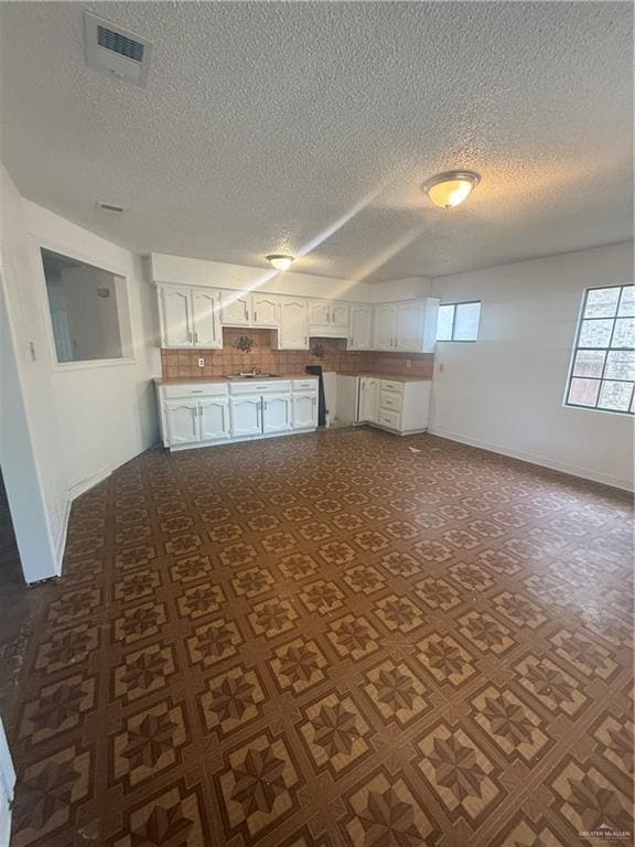 Building Photo - 503 Mazatlan St